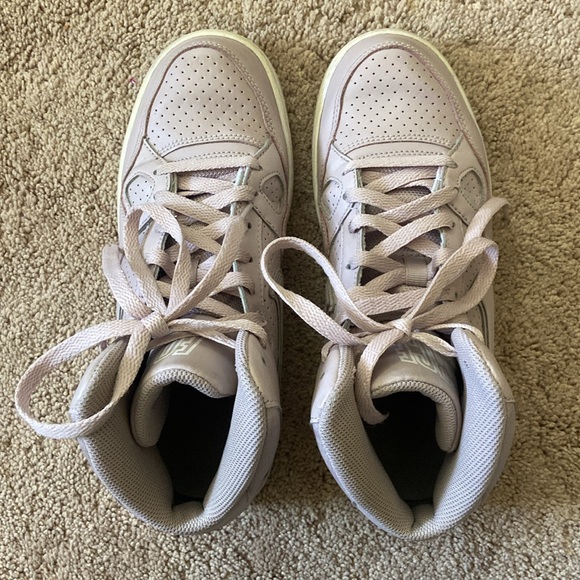 Nike Lilac Hightops - Picture 4 of 6